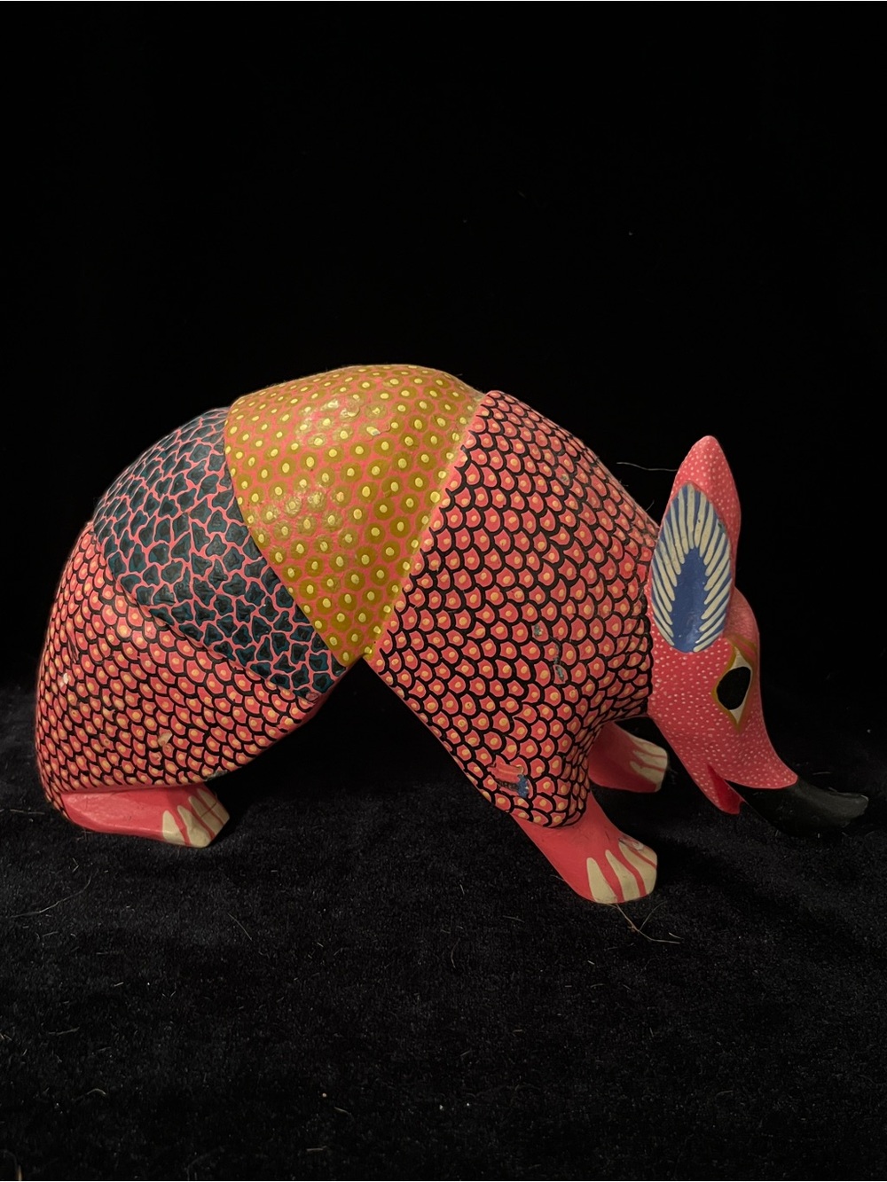 Handcrafted Oaxacan Wood Armadillo Alebrije Pink Signed R. Hernandez No Tail